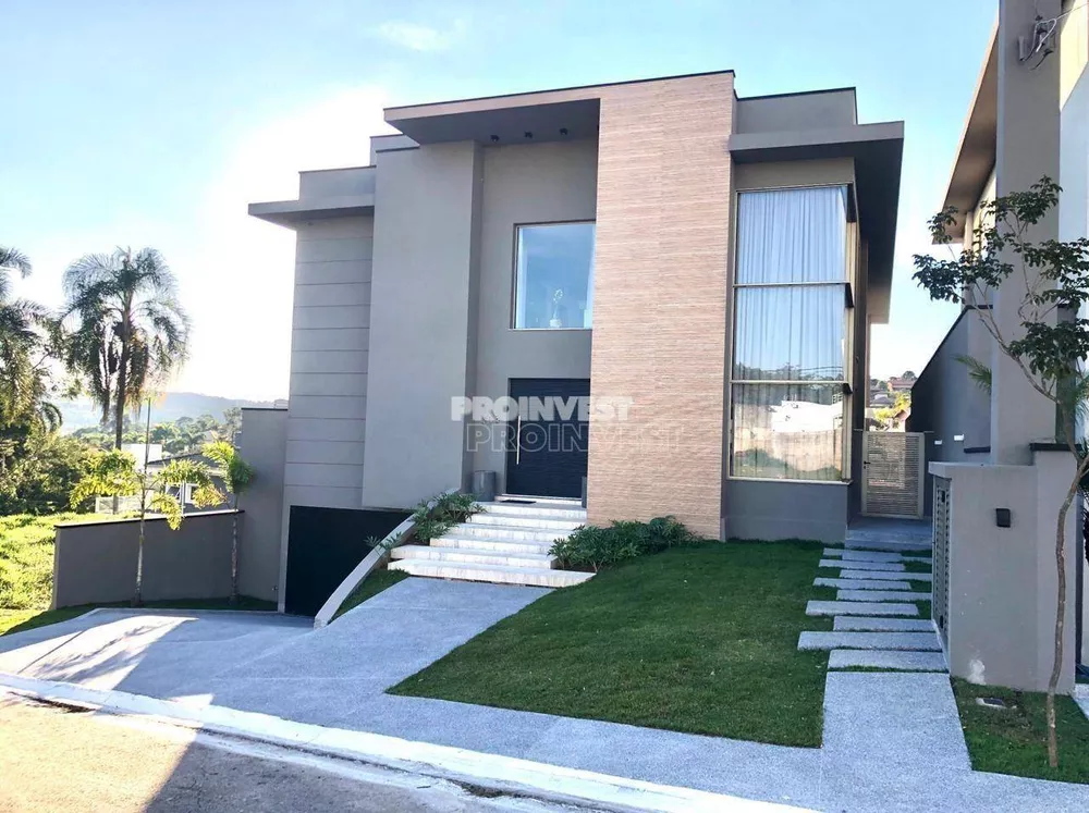 Casa de Condomínio à venda com 3 quartos, 560m² - Foto 1