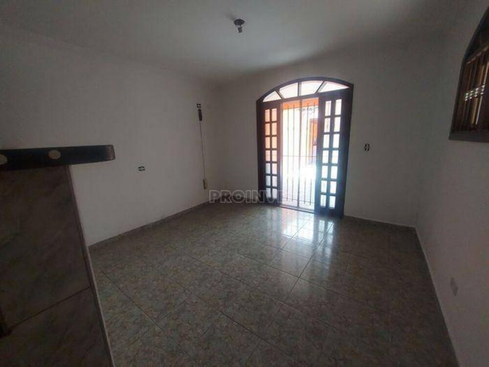 Casa, 3 quartos, 243 m² - Foto 1