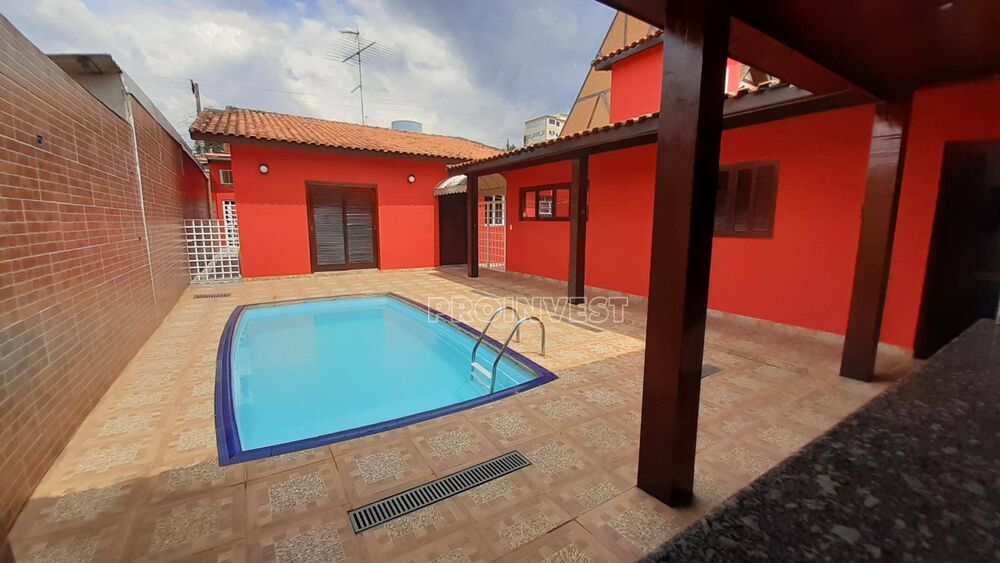 Casa, 2 quartos, 238 m² - Foto 1