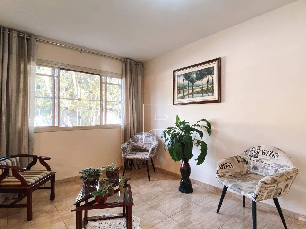 Chácara, 3 quartos, 1720 m² - Foto 1