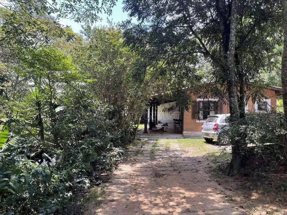 Chácara à venda com 4 quartos, 209m² - Foto 7