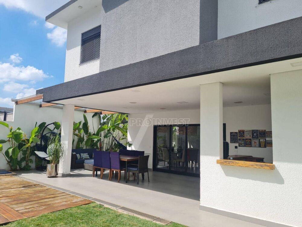 Casa de Condomínio à venda com 4 quartos, 275m² - Foto 2