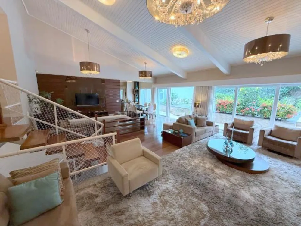Casa, 4 quartos, 317 m² - Foto 1