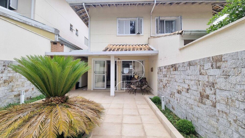 Casa de Condomínio à venda com 3 quartos, 107m² - Foto 2