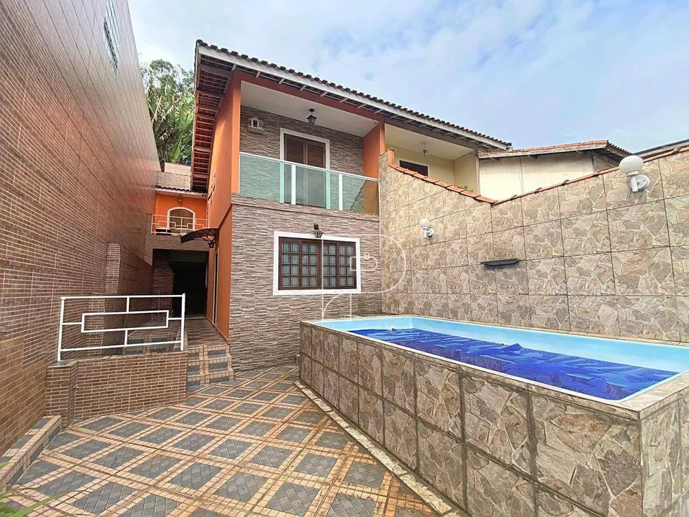 Casa, 3 quartos, 201 m² - Foto 2
