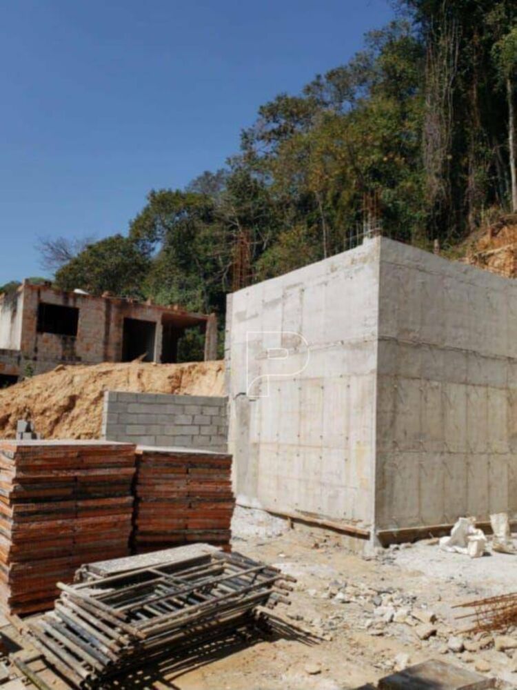 Casa de Condomínio à venda com 3 quartos, 217m² - Foto 1