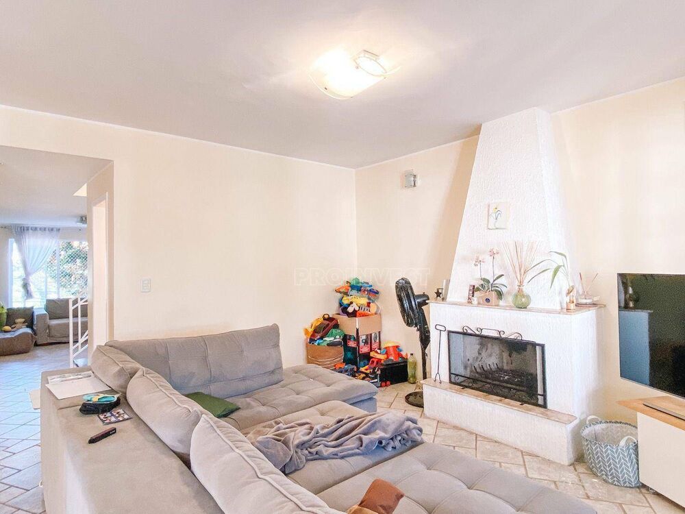 Casa de Condomínio à venda com 4 quartos, 261m² - Foto 1