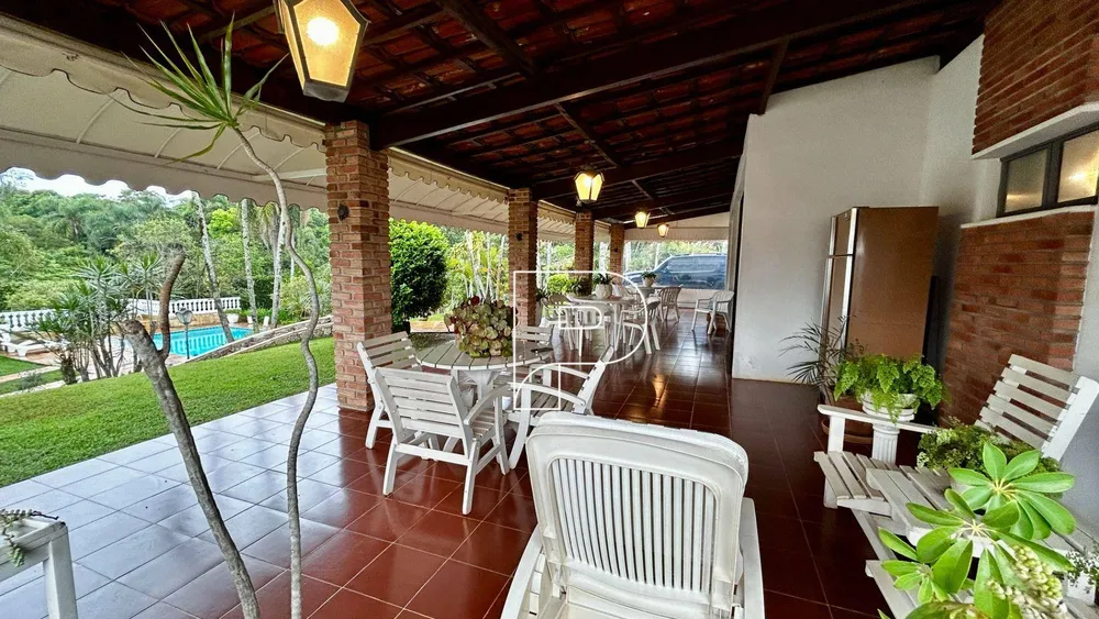 Chácara, 4 quartos, 2115 m² - Foto 1