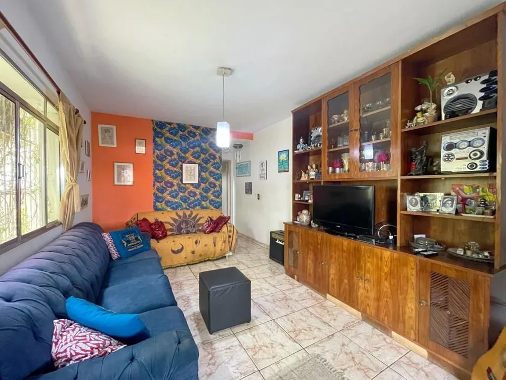 Casa, 3 quartos, 229 m² - Foto 1