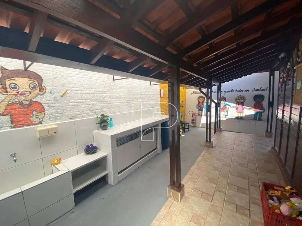 Casa, 4 quartos, 240 m² - Foto 2
