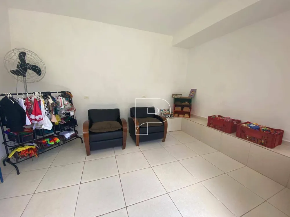 Casa, 4 quartos, 240 m² - Foto 11