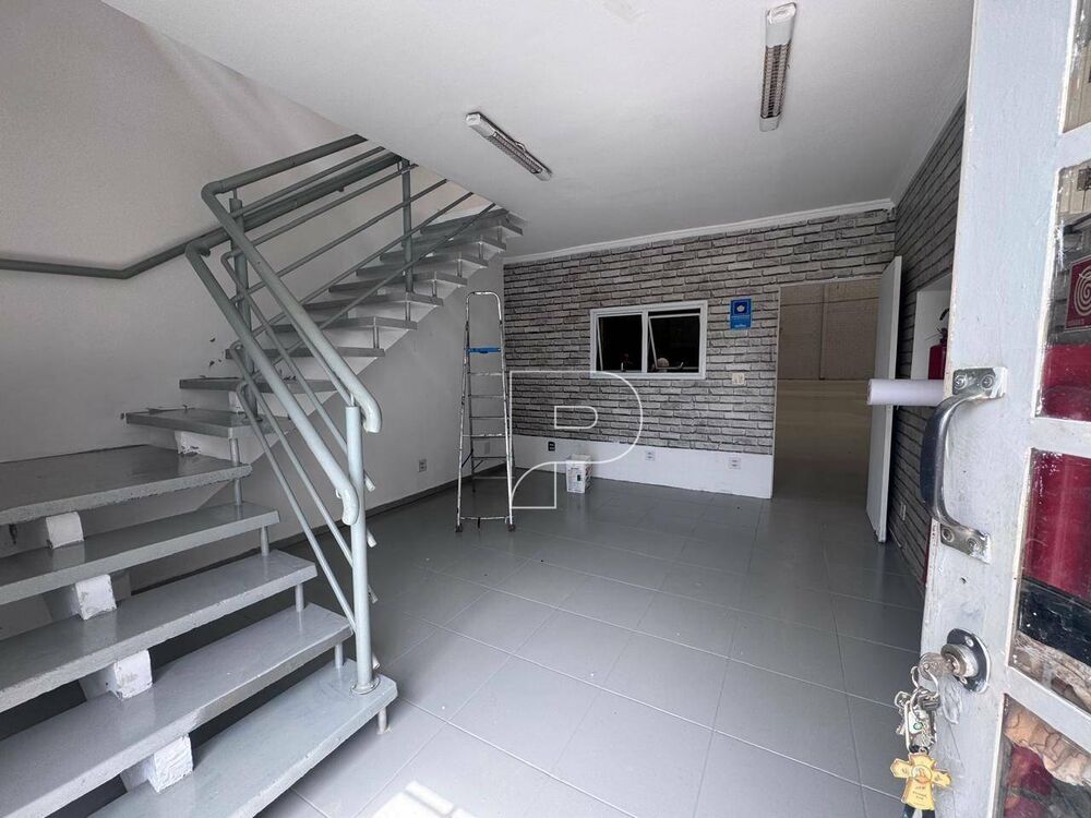 Depósito-Galpão-Armazém para alugar, 1500m² - Foto 3
