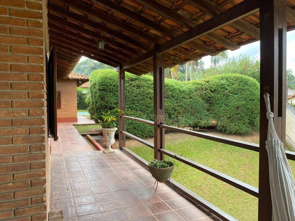 Chácara, 3 quartos, 2589 m² - Foto 1