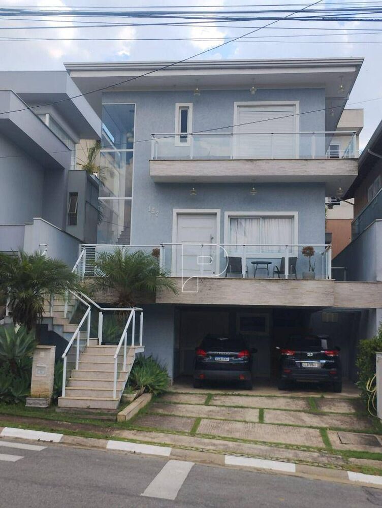 Casa de Condomínio à venda com 4 quartos, 300m² - Foto 1