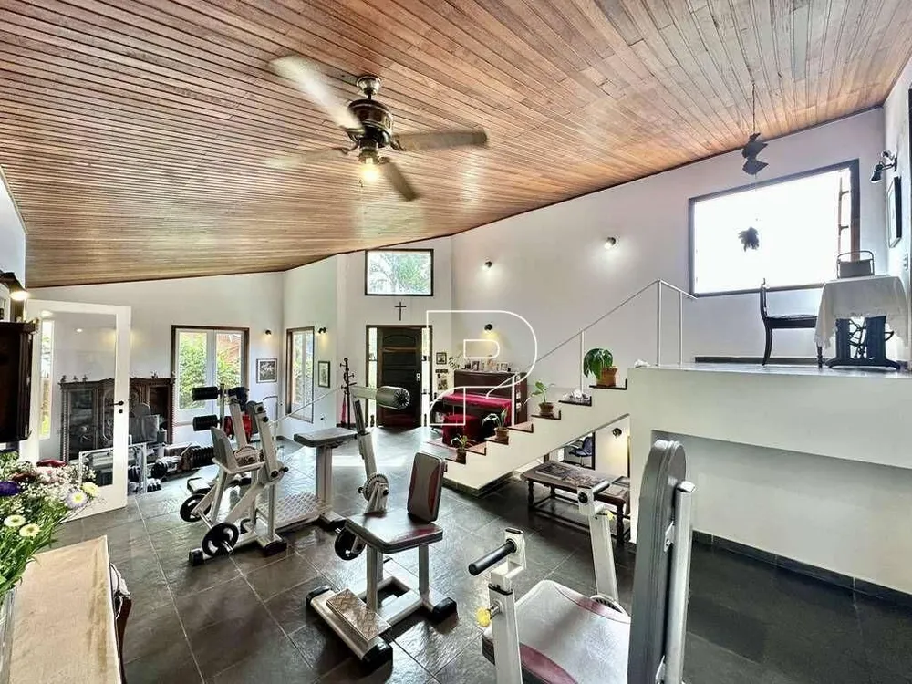 Casa, 4 quartos, 218 m² - Foto 1