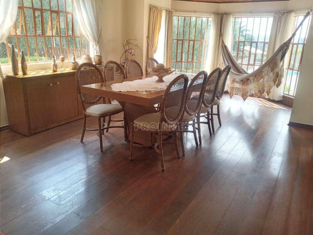 Casa de Condomínio à venda com 3 quartos, 220m² - Foto 1