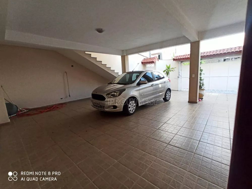 Casa à venda com 3 quartos, 250m² - Foto 4