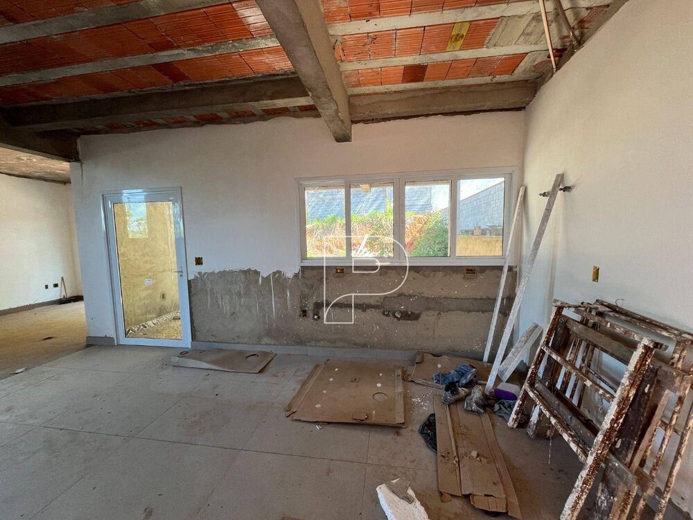 Casa de Condomínio à venda com 3 quartos, 256m² - Foto 1