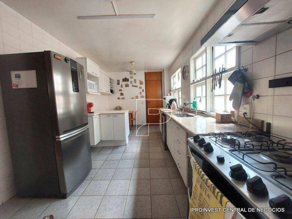 Casa de Condomínio à venda com 4 quartos, 270m² - Foto 9