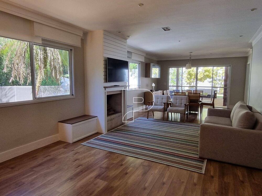 Casa de Condomínio à venda com 4 quartos, 256m² - Foto 1