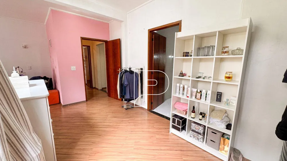 Chácara, 4 quartos, 1521 m² - Foto 1