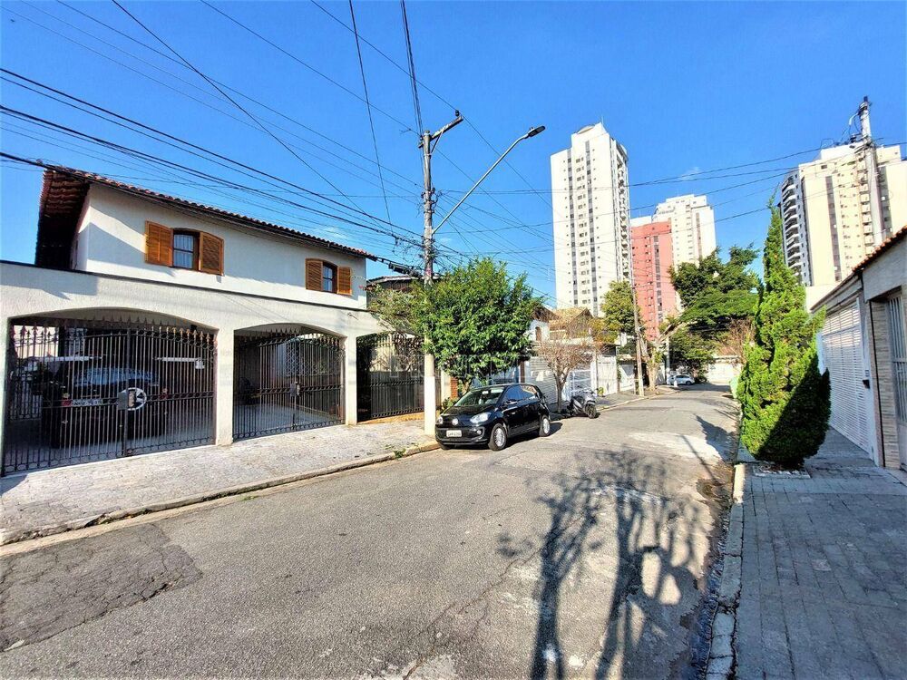 Casa à venda e aluguel com 3 quartos, 258m² - Foto 4