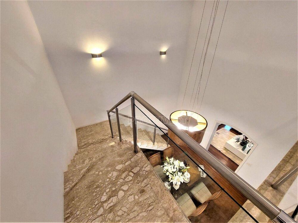 Casa à venda e aluguel com 3 quartos, 258m² - Foto 2