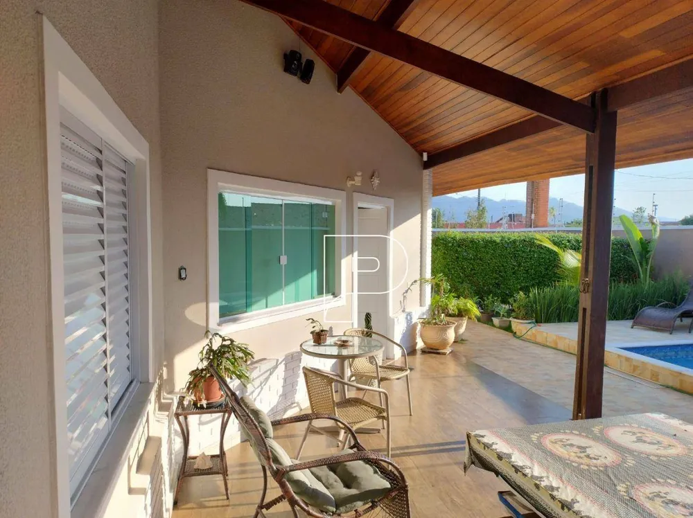 Casa, 3 quartos, 193 m² - Foto 1