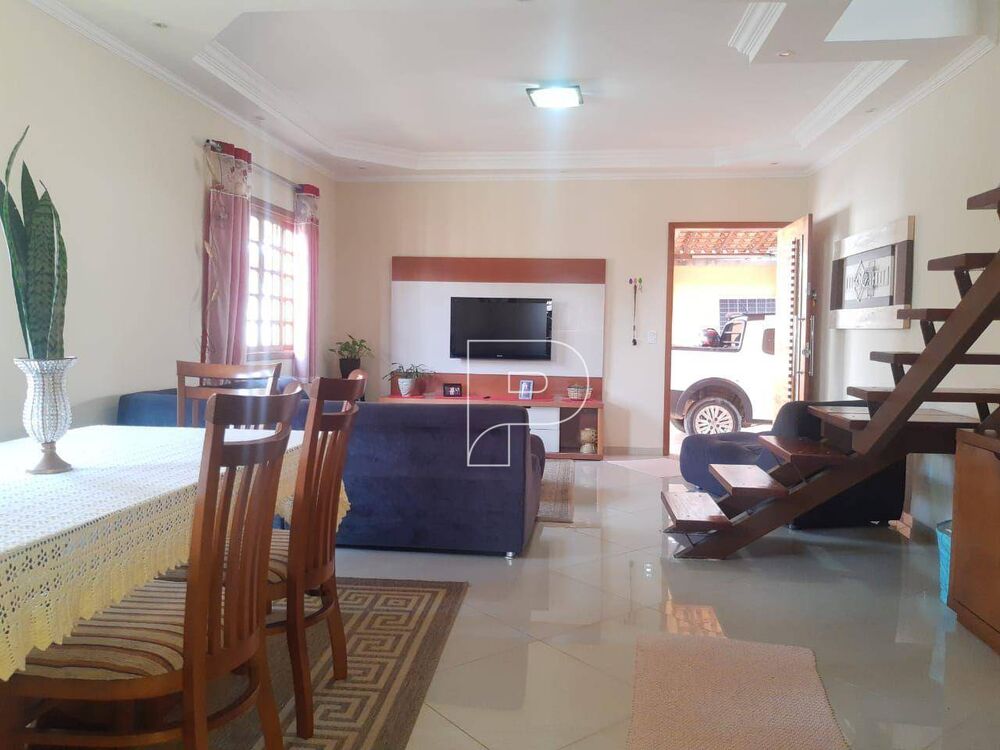 Casa à venda com 3 quartos, 180m² - Foto 4