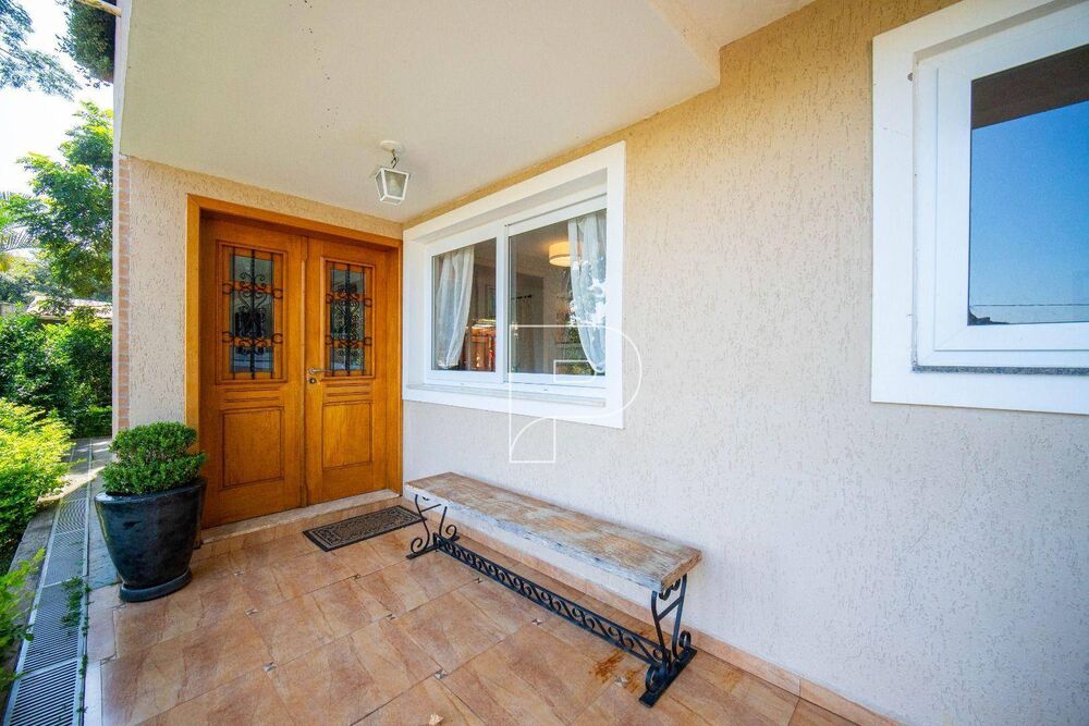 Casa de Condomínio à venda com 4 quartos, 450m² - Foto 2