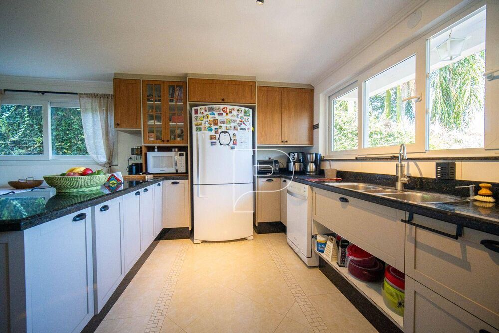 Casa de Condomínio à venda com 4 quartos, 450m² - Foto 6