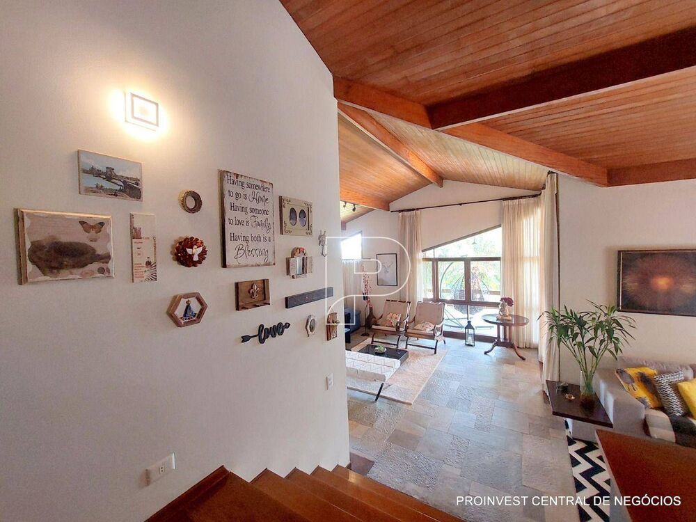 Casa de Condomínio à venda com 3 quartos, 430m² - Foto 1