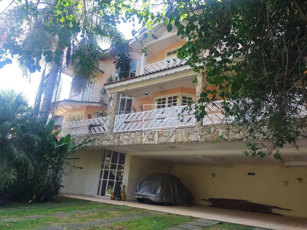 Casa de Condomínio à venda com 4 quartos, 565m² - Foto 2