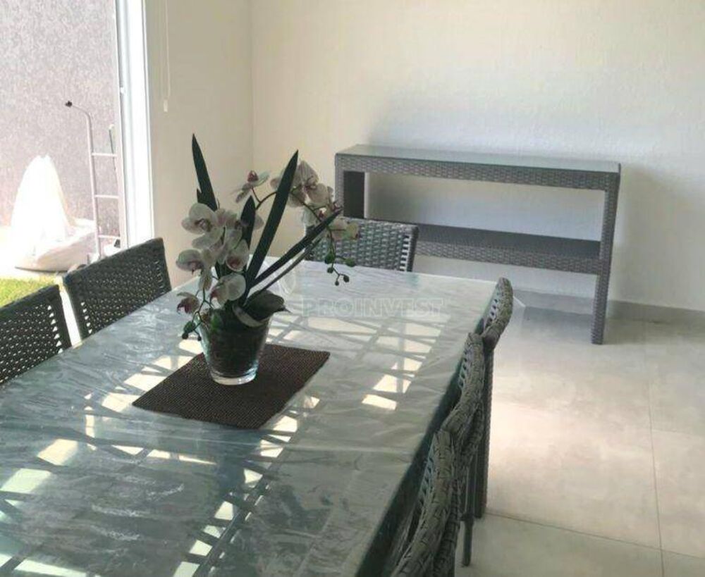 Casa de Condomínio à venda com 3 quartos, 261m² - Foto 2
