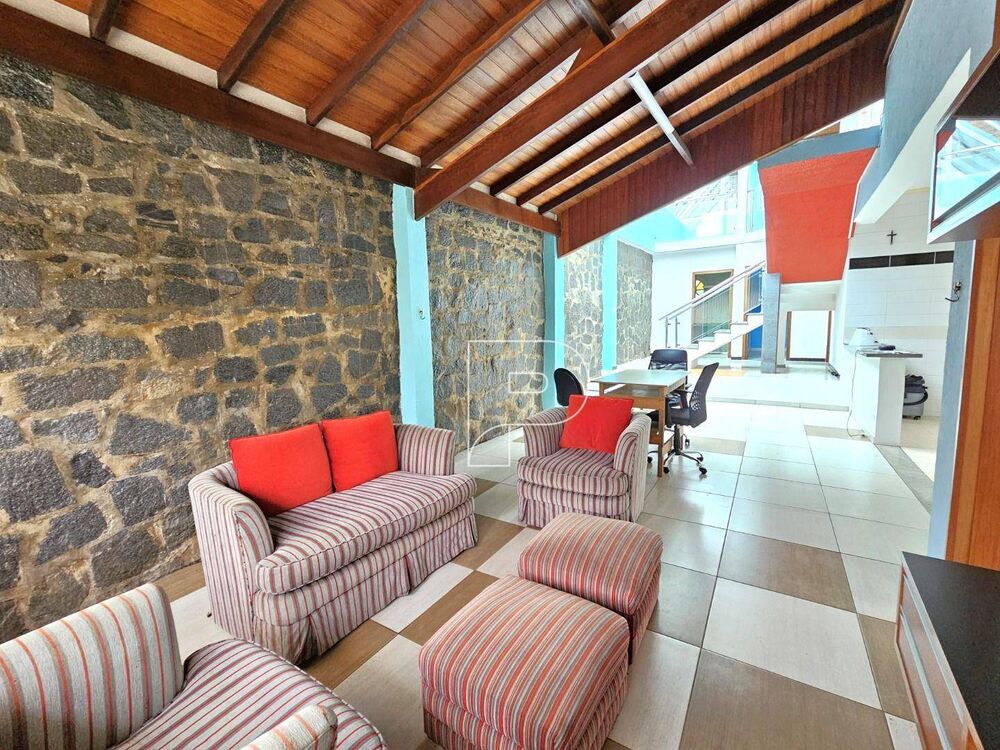 Casa, 3 quartos, 250 m² - Foto 7