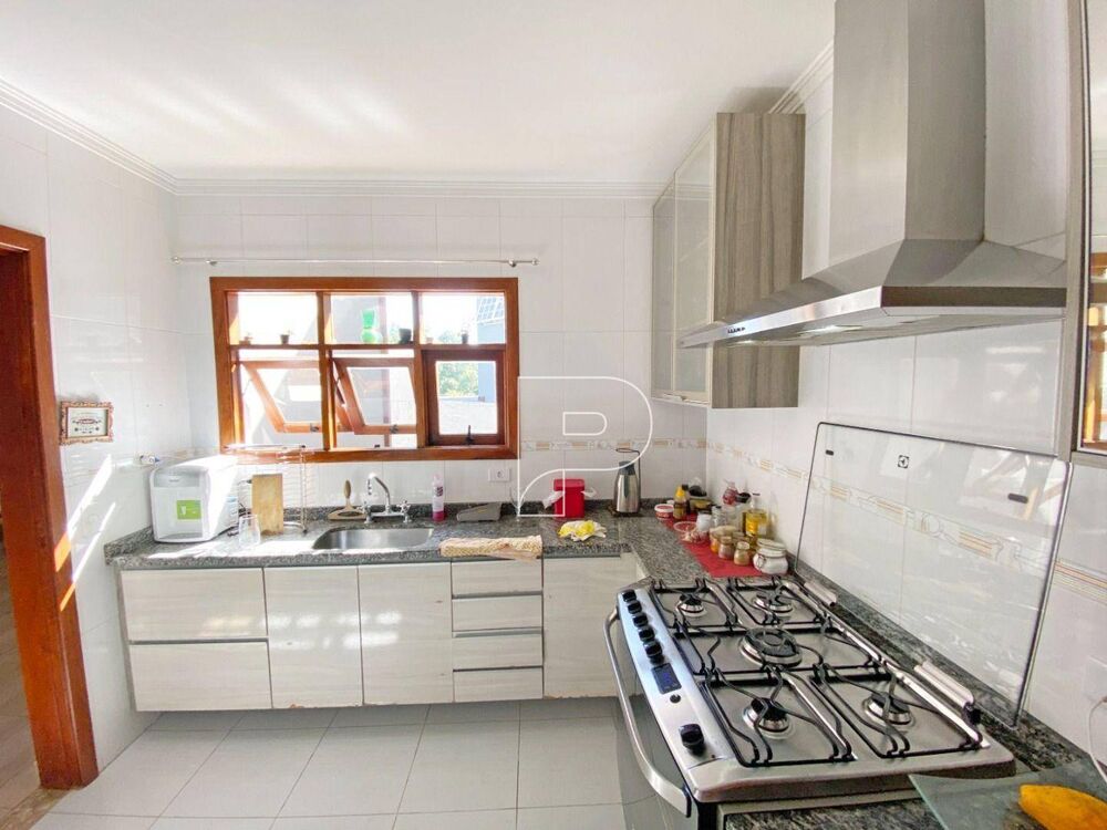 Casa de Condomínio à venda com 3 quartos, 130m² - Foto 2