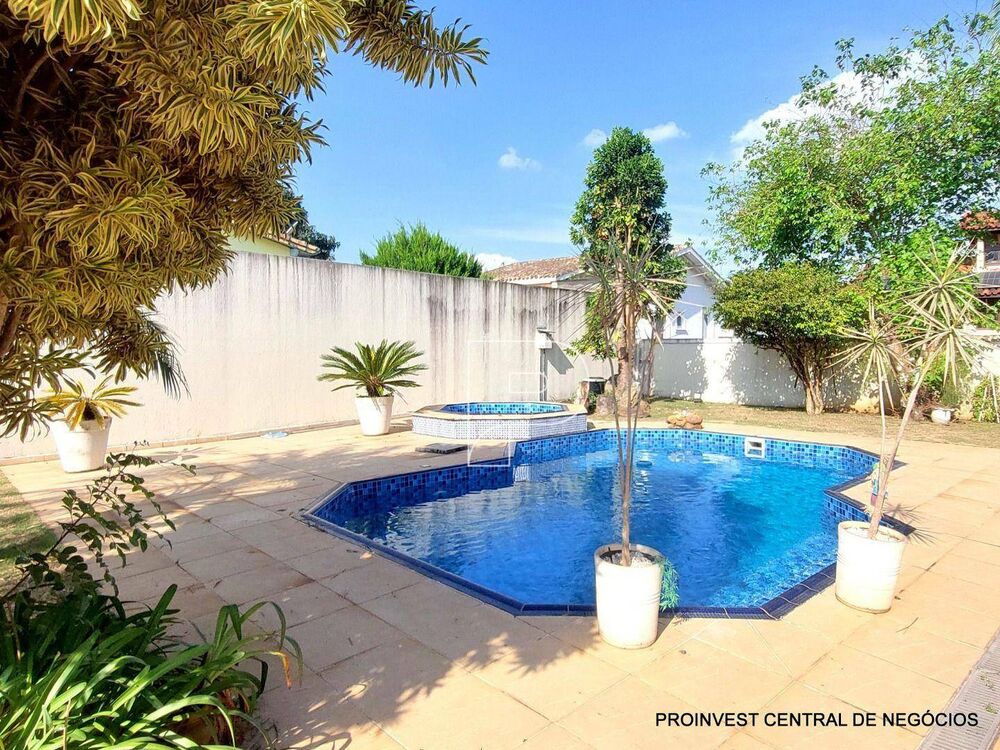 Casa de Condomínio à venda com 4 quartos, 381m² - Foto 4