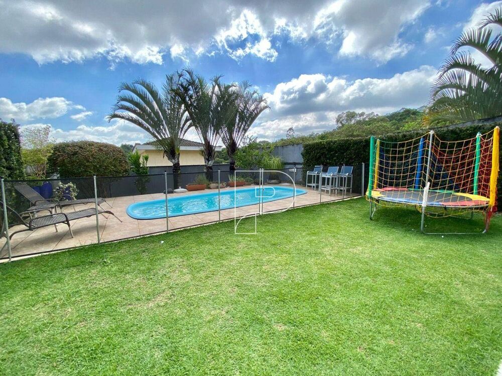 Casa de Condomínio à venda com 3 quartos, 231m² - Foto 1