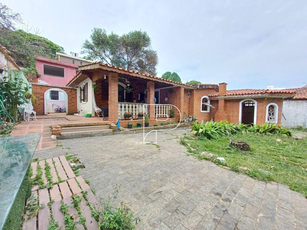Casa, 3 quartos, 248 m² - Foto 1