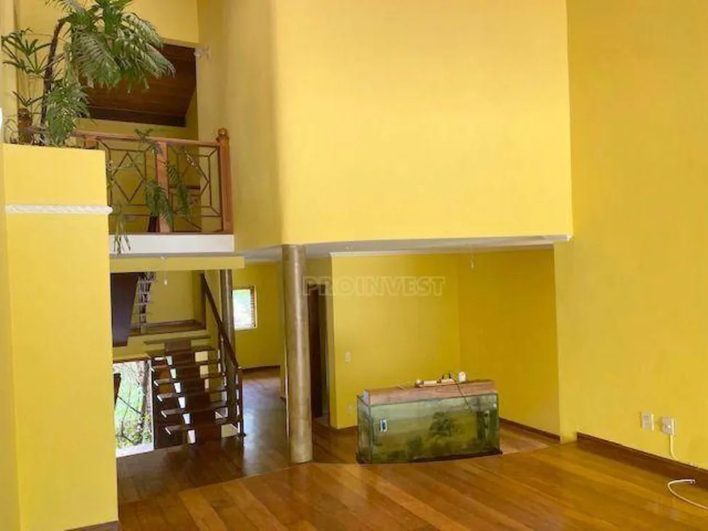 Casa, 4 quartos, 246 m² - Foto 1