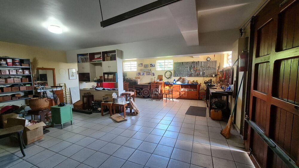 Casa para alugar com 3 quartos, 300m² - Foto 2