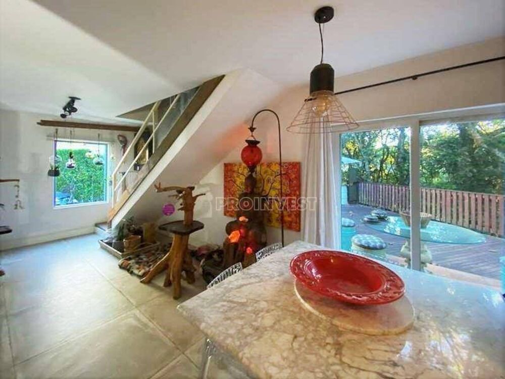 Casa de Condomínio à venda com 3 quartos, 147m² - Foto 1