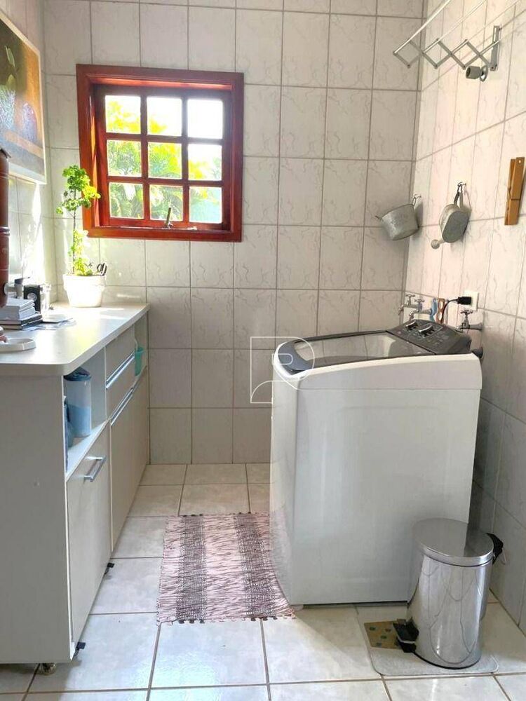Casa de Condomínio à venda com 3 quartos, 250m² - Foto 2
