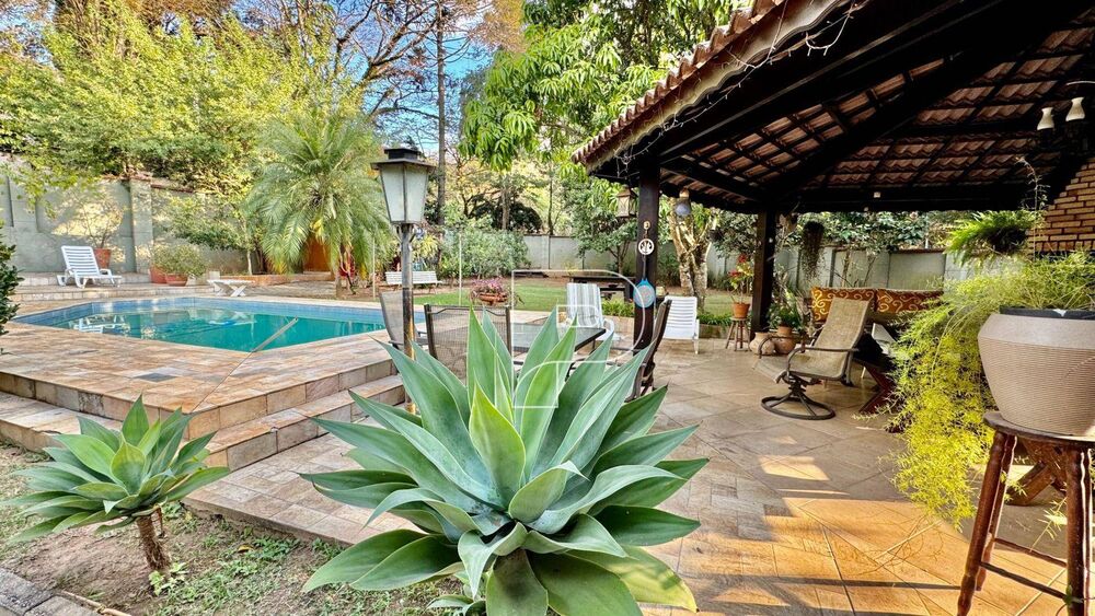 Casa de Condomínio à venda com 4 quartos, 395m² - Foto 4