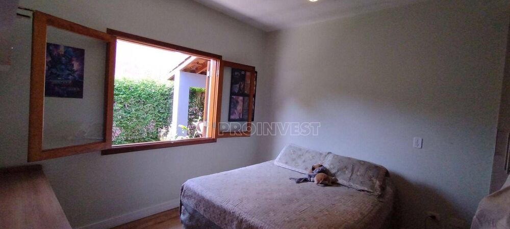 Casa à venda com 3 quartos, 239m² - Foto 4