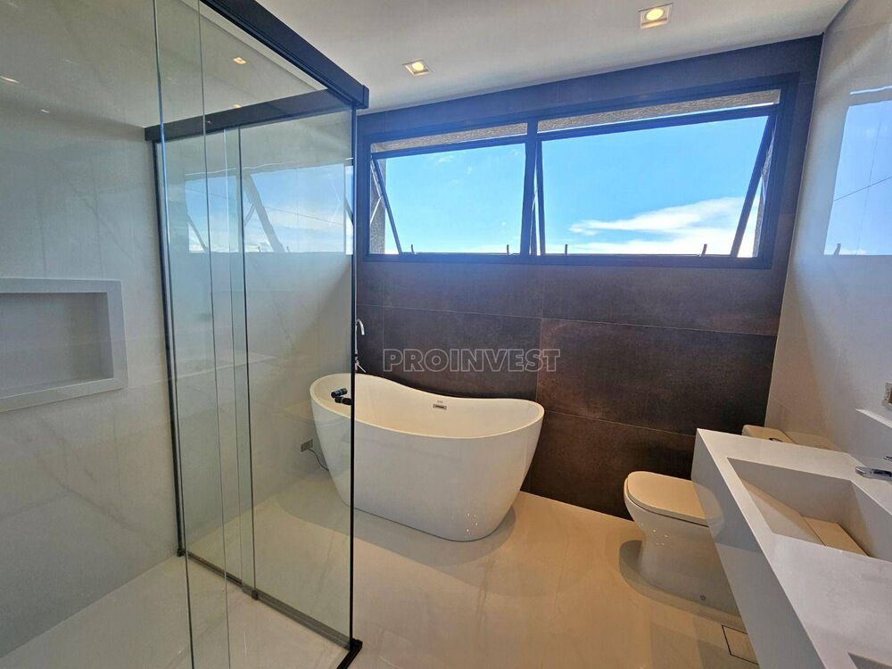 Casa de Condomínio à venda com 4 quartos, 440m² - Foto 1