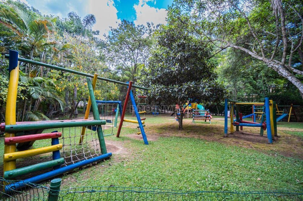 Casa de Condomínio à venda com 3 quartos, 229m² - Foto 4