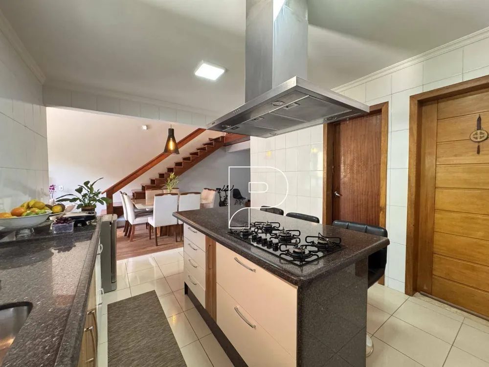 Casa, 3 quartos, 219 m² - Foto 4