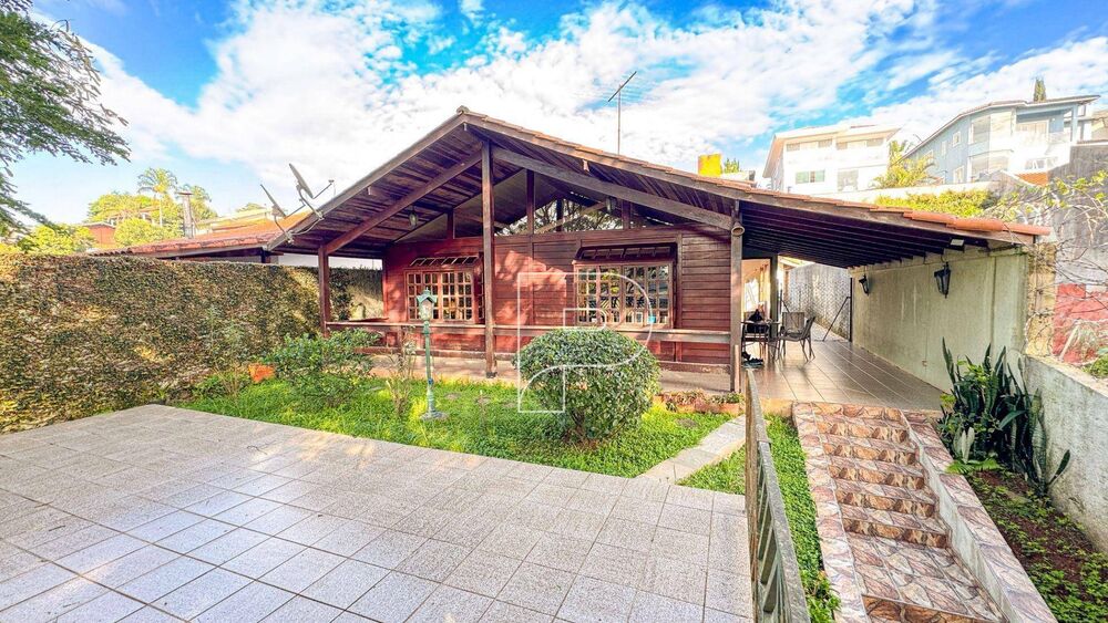 Casa, 3 quartos, 381 m² - Foto 1