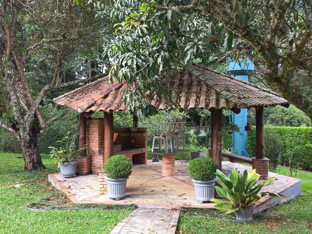 Casa de Condomínio à venda com 3 quartos, 238m² - Foto 2